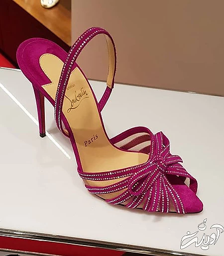 کفش هایی به رنگ مد سال 2023-1402 انواع کفش های سال 2023, کفش های رنگ مد سال 2023 به رنگ ویوا مگنتو, کفش های رنگ ویوا مگنتو